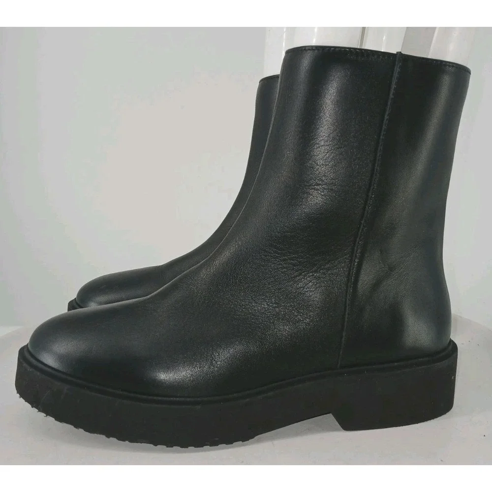 NEW Aquatalia Womens Black Leather Ankle Chelsea Lug Sole Boots Size 11. C116